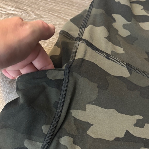 Lululemon Align High Rise Green Camo Leggings 25” - Picture 5 of 8